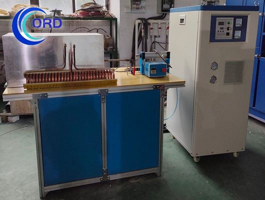 İyi fiyat Çelik çubuk ön ısıtma endüksiyon dövme makinesi Max sıcaklığı ile 1100C ve endüksiyon ısıtma çevrimiçi