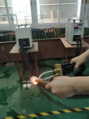 İyi fiyat IGBT taşınabilir 2m esnek Hf-40kw ile Yüksek Frekanslı İndüksiyon Isıtma Makinesi çevrimiçi