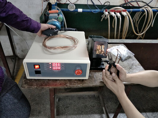 İyi fiyat UF-06AC Ultra Yüksek Frekanslı İndüksiyon Lehimleme/Paramlama/Lehimleme Makinesi çevrimiçi