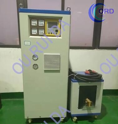 İyi fiyat Sıcak Dövme / Söndürme / Tavlama / Isıtma / Eritme için Çin Tedarikçi İndüksiyon Isıtma Makinesi (Metal Çubuk / Boru / Külçe ile) (DSP-160KW) çevrimiçi